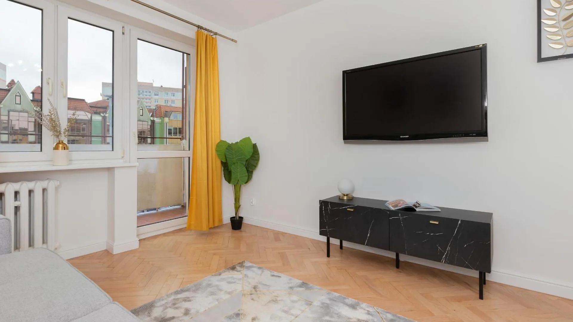 Stylish & Comfortable Apartment With Balcony In Central Gdansk By Noclegi Renters