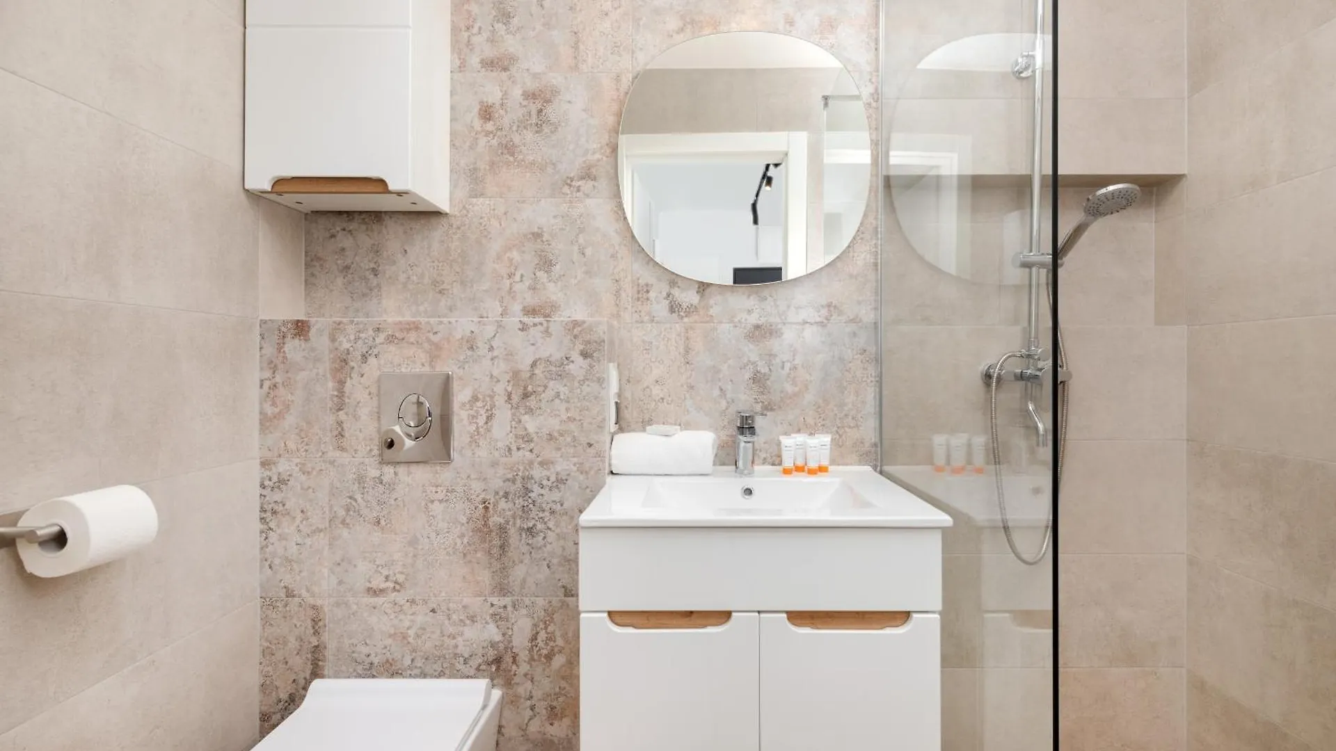 Stylish & Comfortable Apartment With Balcony In Central Gdansk By Noclegi Renters